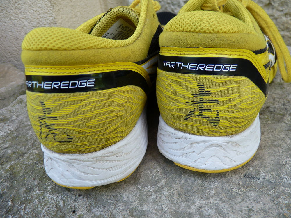 Baskets gar&ccedil;on 40 chaussures sport noir jaune TBE Chaussures