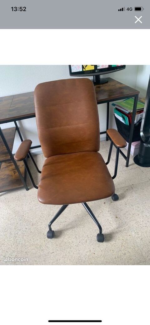 bureau et chaise 120 Aix-en-Provence (13)