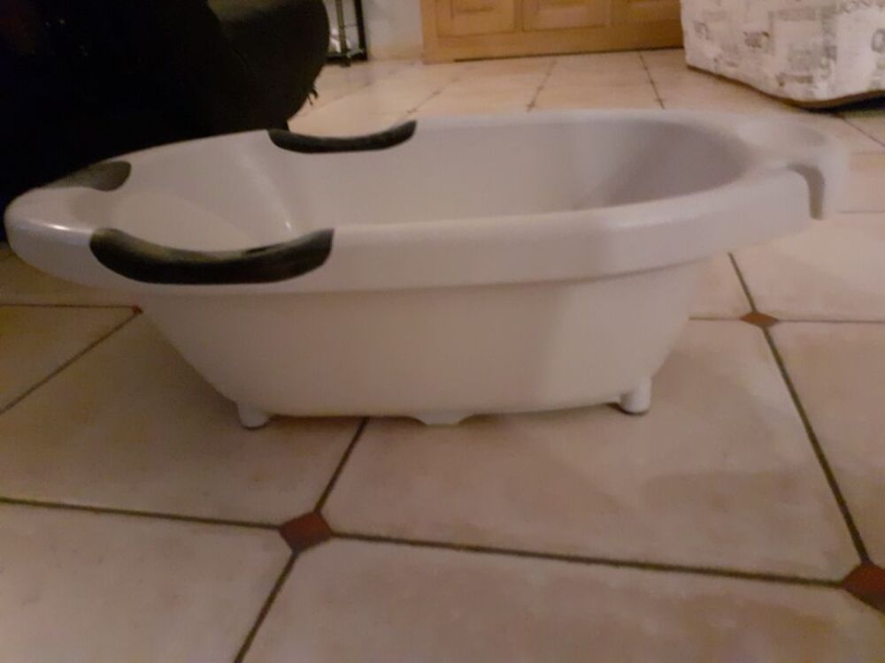 Baignoire b&eacute;b&eacute; Aubert Pu�riculture
