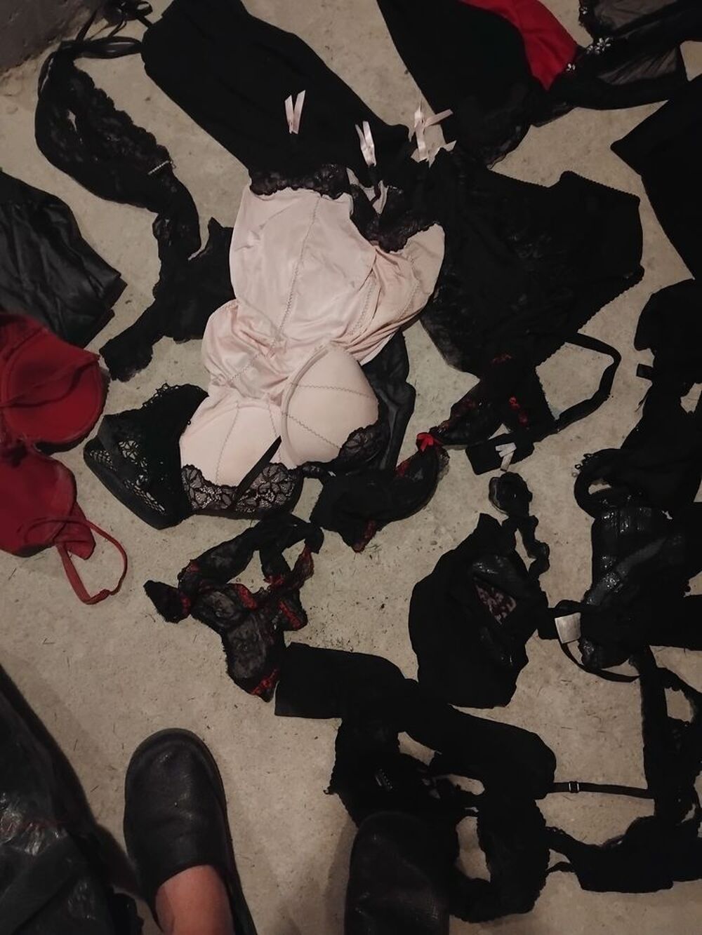 lot de sous v&ecirc;tements 22 a 25 pi&egrave;ces Vêtements