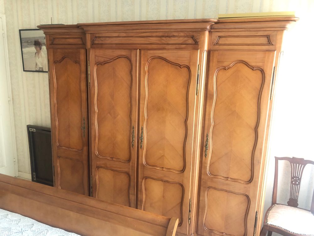 Armoire en merisier Meubles