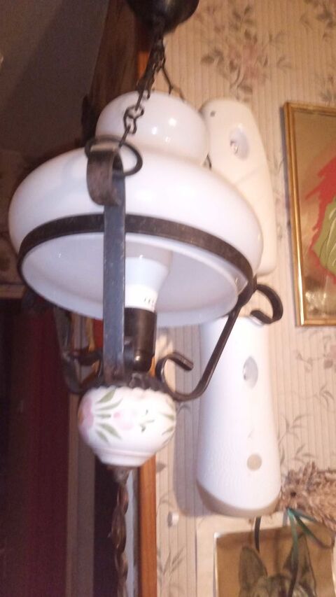   vendre lustre rustique une lampe en fer noir 40 Levroux (36)