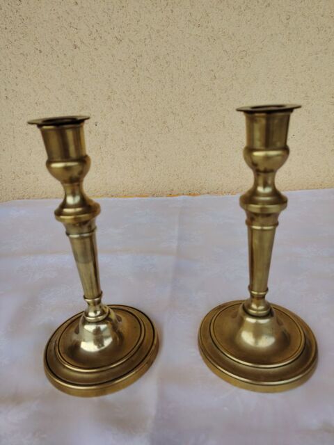 Chandeliers en laiton massif
60 Salon-de-Provence (13)