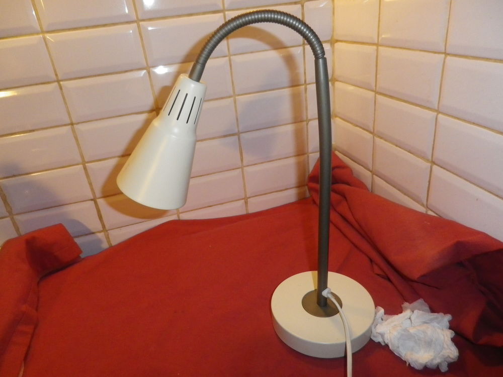 Lampe de bureau blanche vintage Ikea Kvart Marianne et Knut Décoration