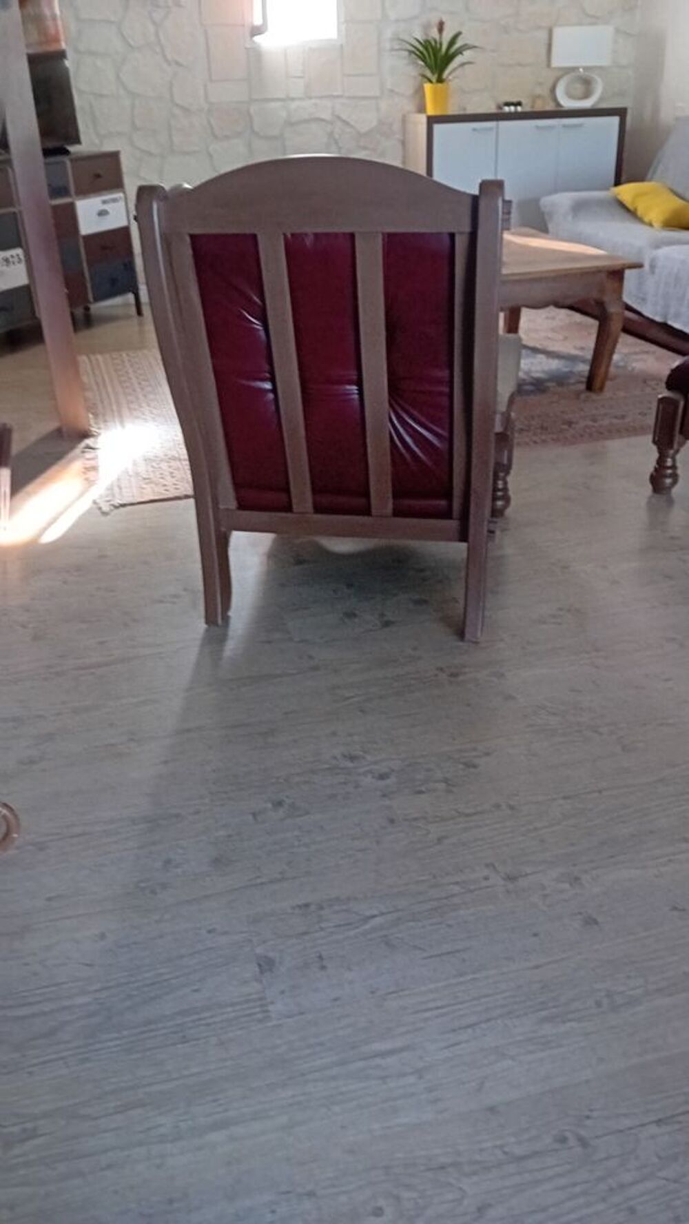 Lot de 2 fauteuils cuir bordeaux et bois Meubles