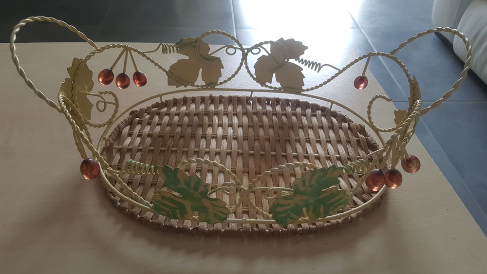 Plateau desserte fer forg&eacute; Cuisine