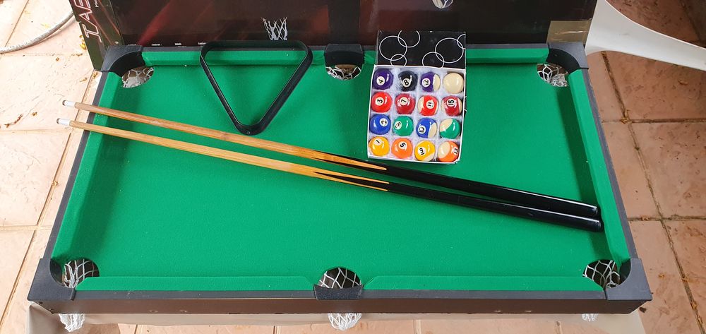 TABLE DE BILLARD Jeux / jouets