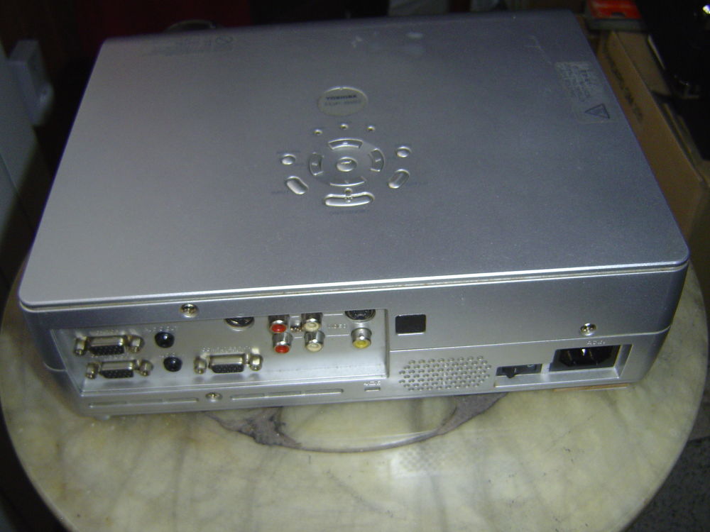 VIDEO PROJECTEUR THOSHIBA Photos/Video/TV