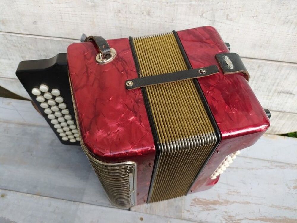 Ancien Accord&eacute;on Hohner Corona III Instruments de musique