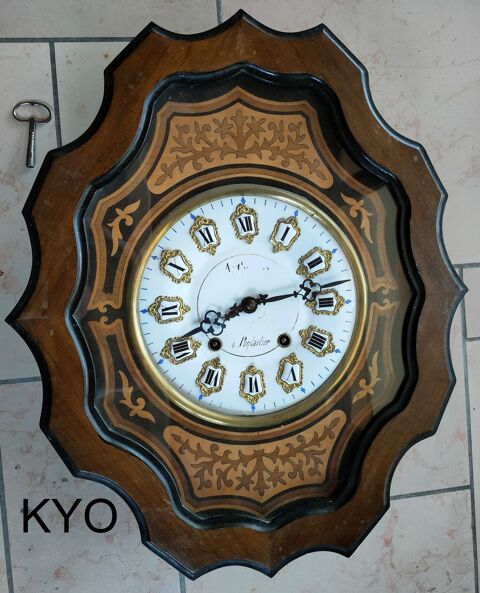 Pendule Horloge Murale Oeil de Boeuf, bois - Très bon état 64 Foncine-le-Haut (39)