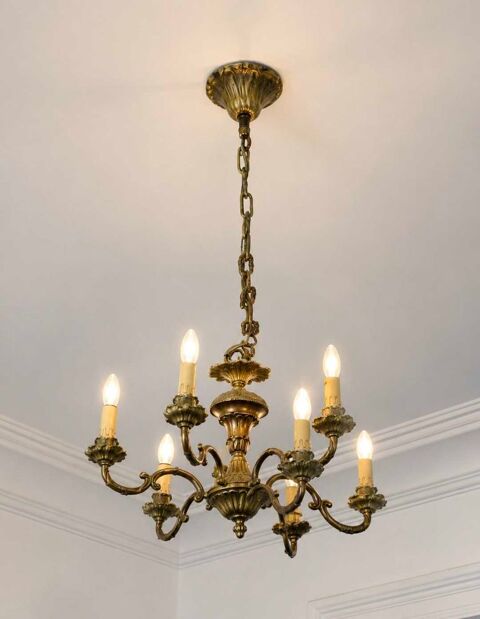Lustre ancien en bronze 8 lumières €  Style Louis XV €  Excellent état 69 Maisons-Alfort (94)