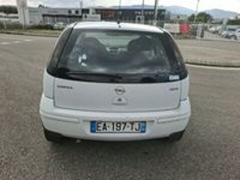 Corsa 1.3 CDTI Essentia 2005 occasion 69320 Feyzin