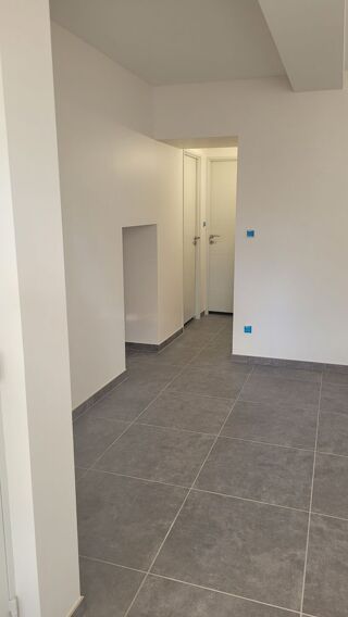  Appartement à louer 3 pièces 56 m²