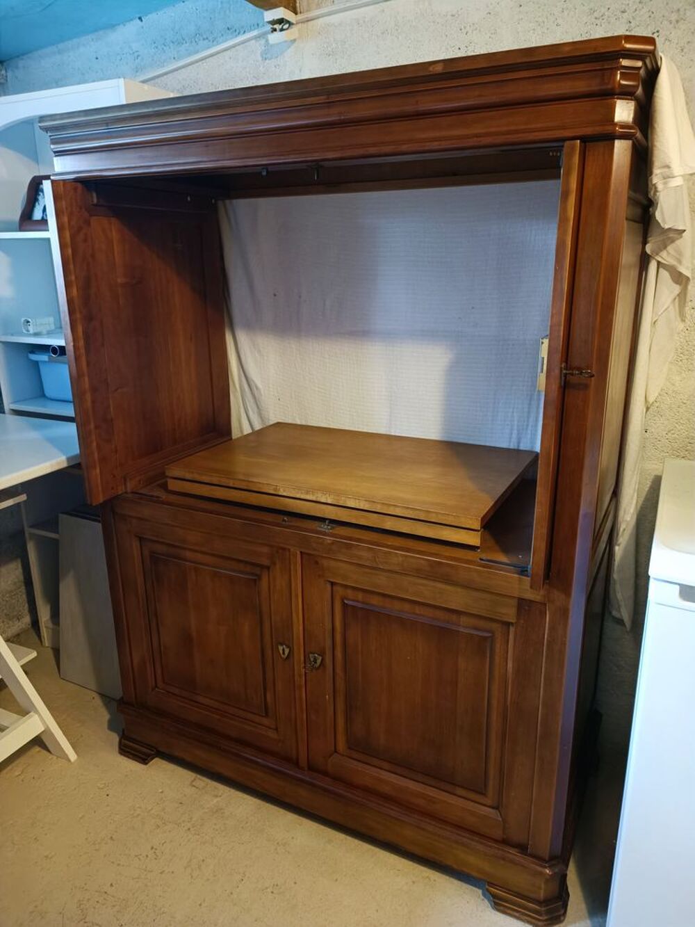 meuble t&eacute;l&eacute; Meubles