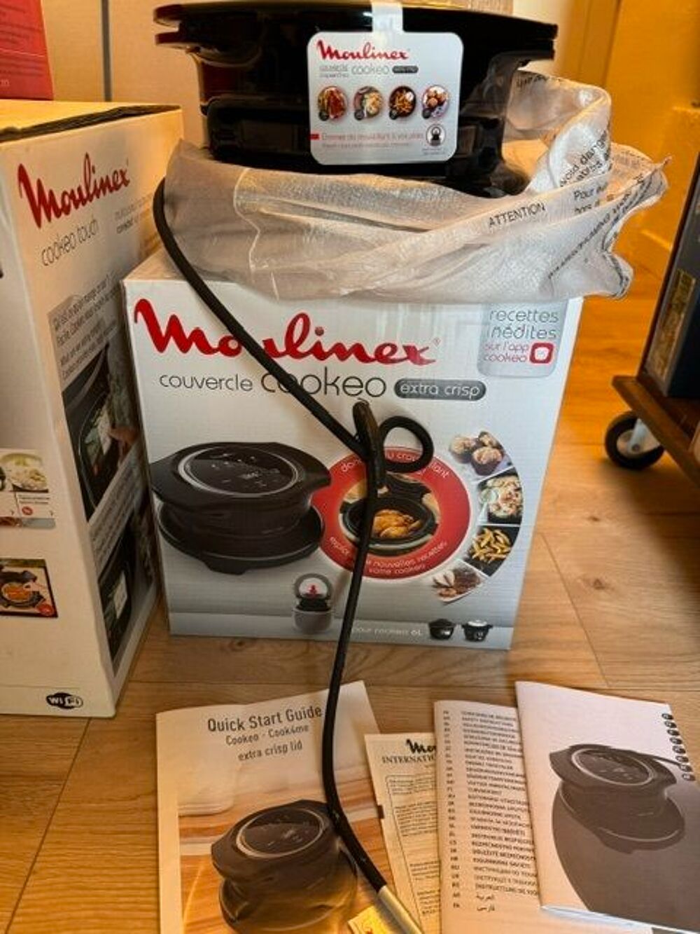 COOKEO Touch Connect NEUF+ Extra Crisp + moule &agrave; gateau Electroménager