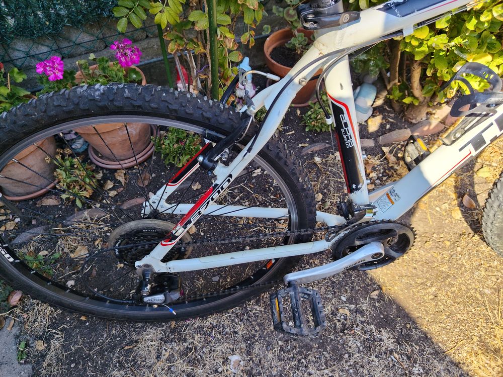 vtt trek serie T3700 21 vitesses Vélos