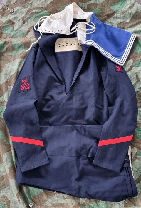 MIL/0016 : Uniforme marin 1973-1974 60 Arnouville-ls-Mantes (78)