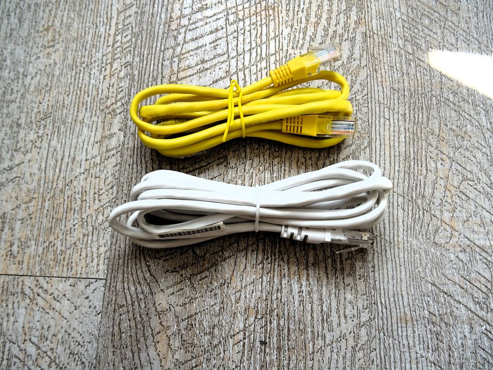 lot 2 cordon rj 45 neuf , 1 jaune 1,5m + 1 blanc 2 m , Téléphones et tablettes