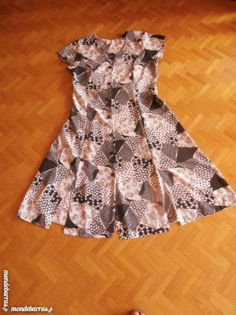 Robe infroissable (49) Vêtements