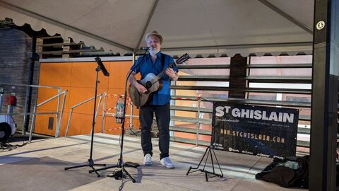 Animation musicale Variété Française en Guitare Voix 0 80300 Albert