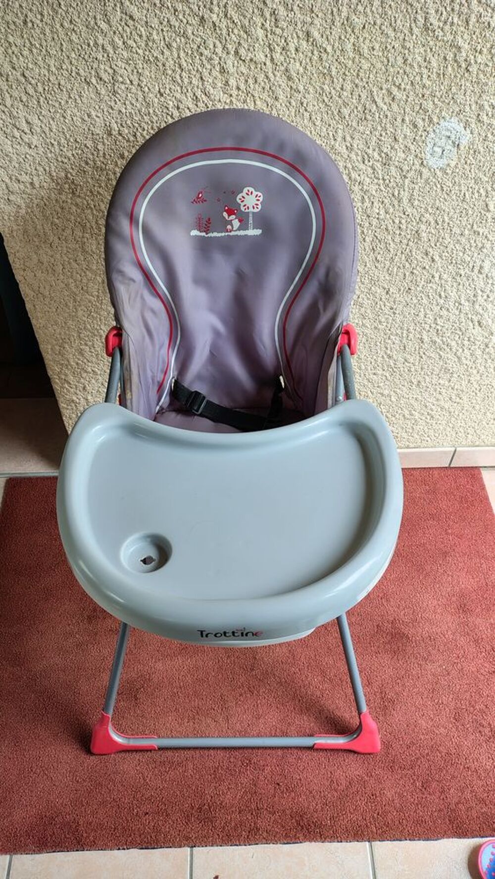 Chaises b&eacute;b&eacute; avec accessoires bon &eacute;tat Puériculture