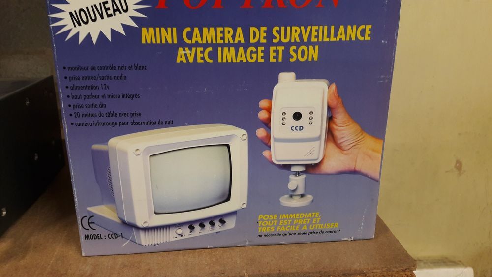 Mini cam&eacute;ra de surveillance INFRA ROUGE NB avec moniteur NB Photos/Video/TV