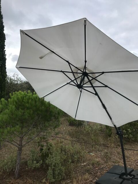 Parasol déporté pour terrasse 3,60m Bon état Saint-Pierre-des-Champs (11)