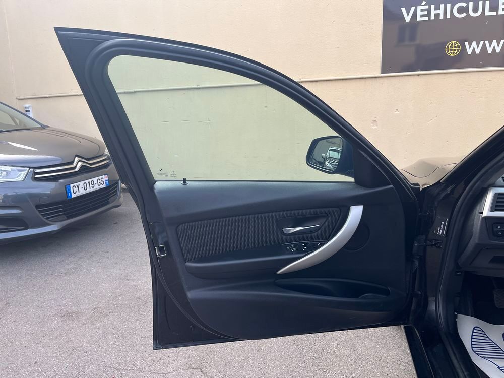 S&eacute;rie 3 Touring 318i 136 ch Business 2016 occasion 77170 Brie-Comte-Robert