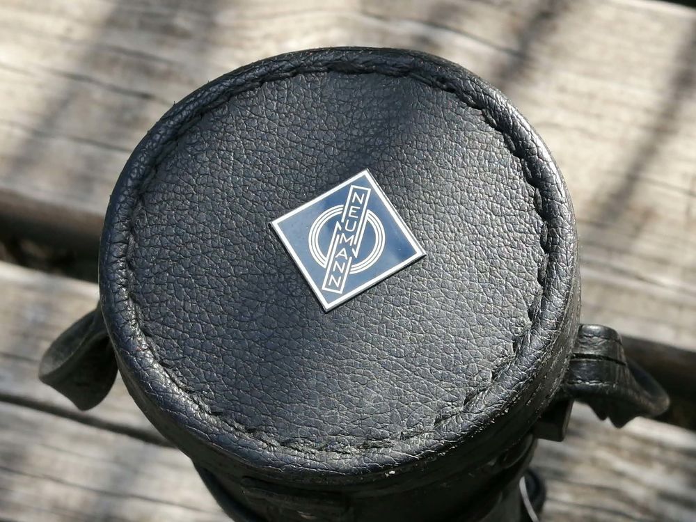 Microphone Neumann KMR 81 i avec son &eacute;tui en cuir Audio et hifi