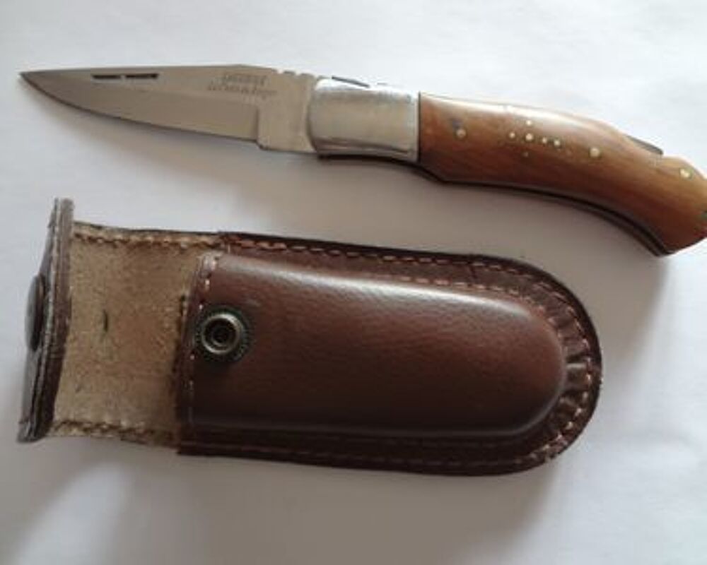 couteau Laguiole "la croix du Berger " avec manche boi Cuisine