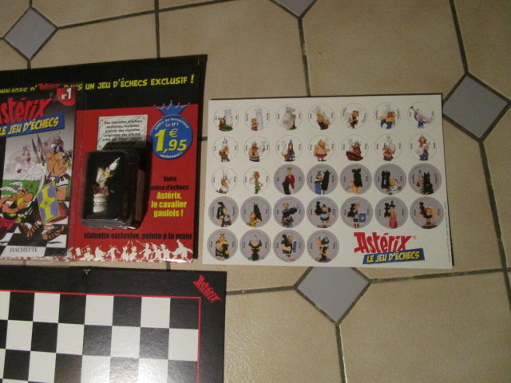 FIGURINE PIECE JEU ECHEC "ASTERIX-OBELIX" 