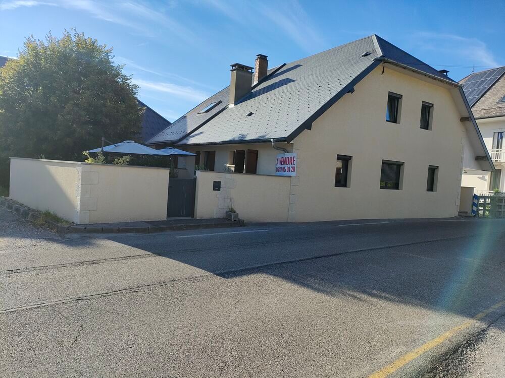 Maison 4 pièces 146 m² · à Gruffy · 146 m² · 460 000 €