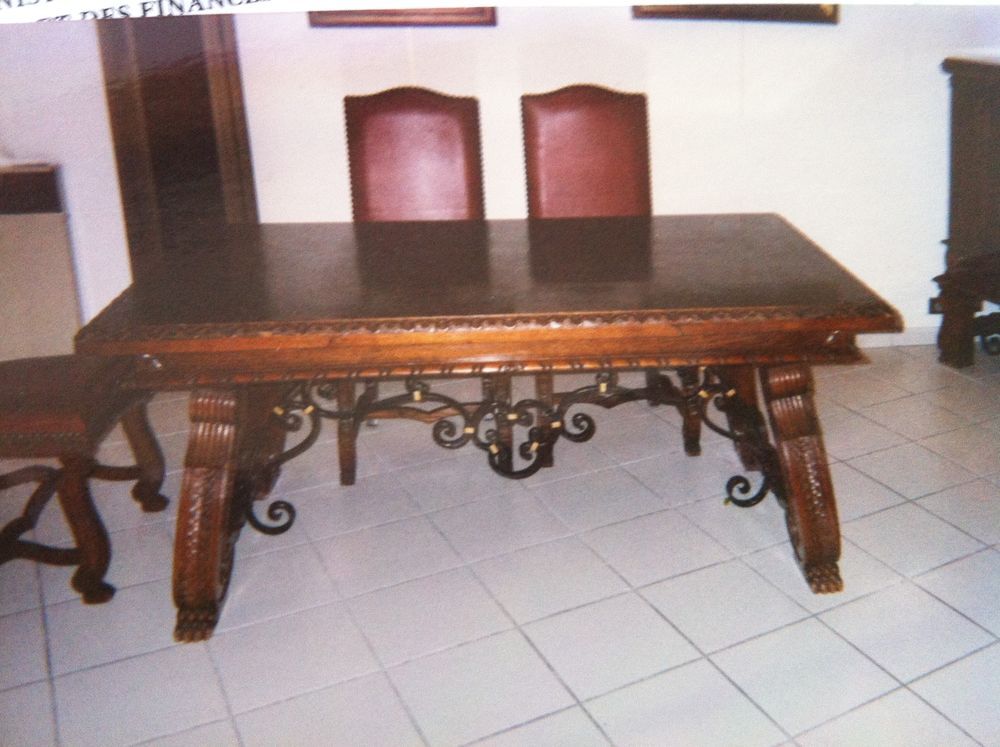 SALLE A MANGER STYLE RENAISSANCE ESPAGNOLE Meubles