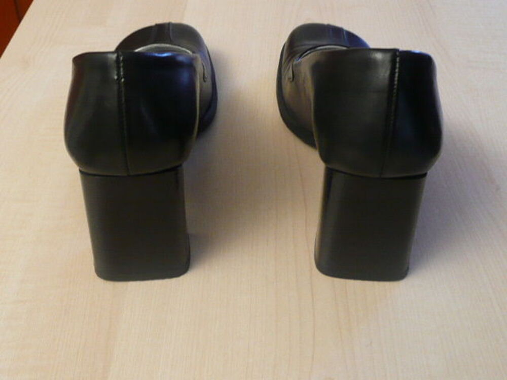 ESCARPINS ST MICHAELS NOIRS P36 Chaussures