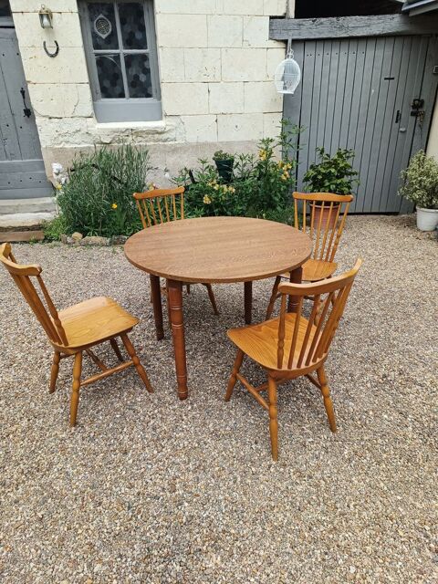 table avec chaises 50 Chinon (37)