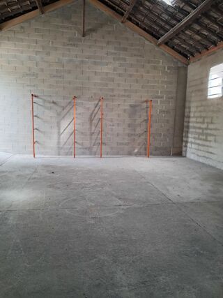 Location Autre local entrepôt vide dispo 100m2 environ pres Orange  Violès Violès