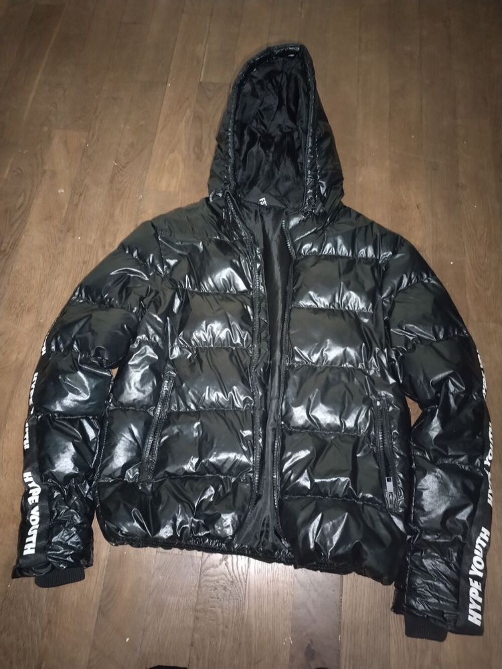Doudoune HYPE YOUTH taille S noire brillante Vêtements