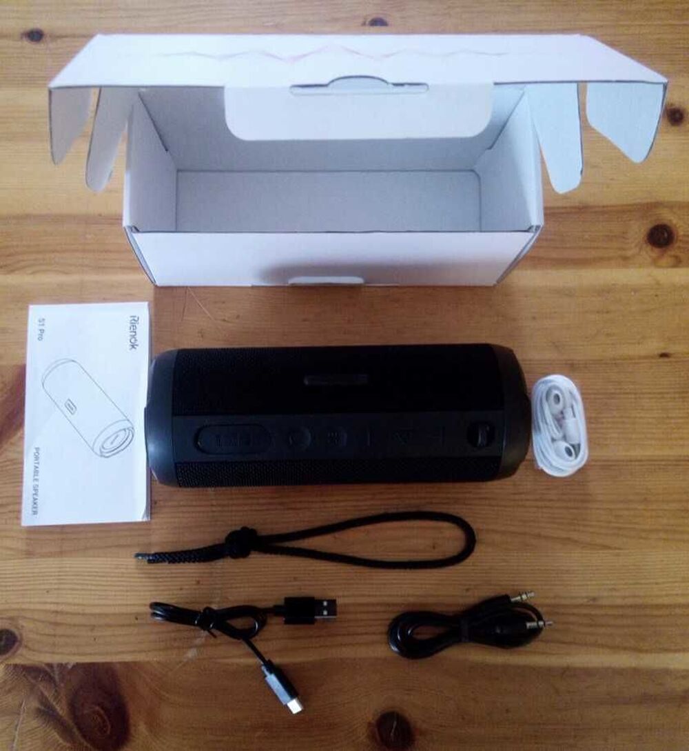 Enceinte bluetooth 19 cm puissante neuve r&eacute;glable avec accessoires. 20 € Sur Amiens Rivery. Audio et hifi