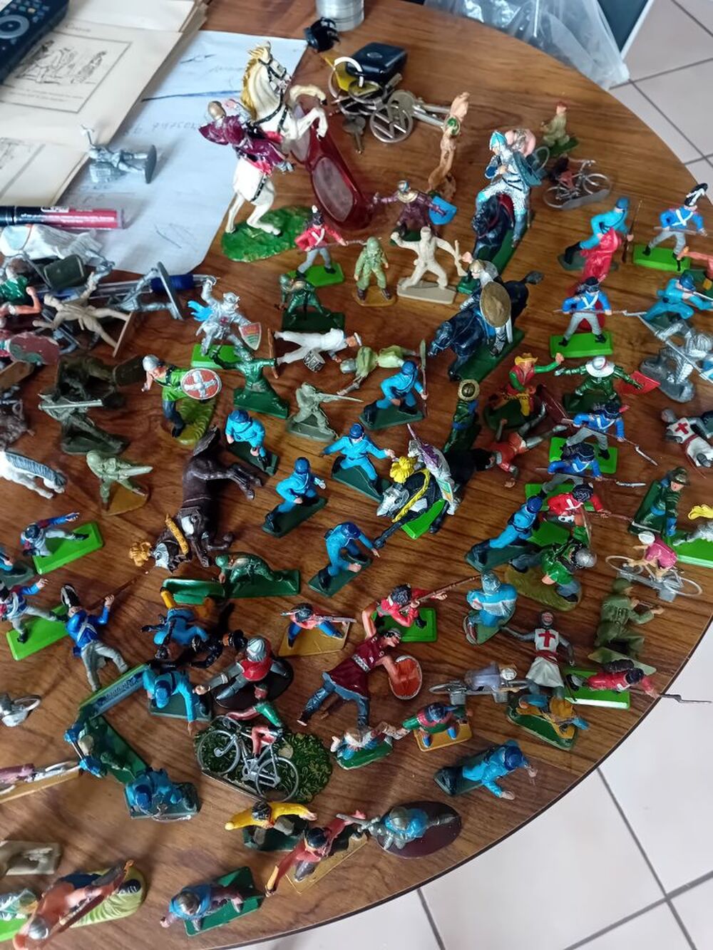 figurine soldats ann&eacute;e 70.elastolin linux deetails britains Jeux / jouets