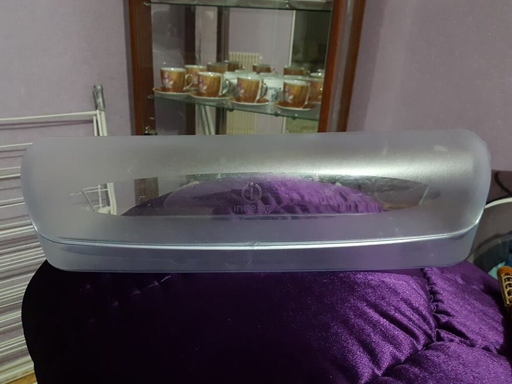 Balconnet a oeuf beurre indesit porte r&eacute;frig&eacute;rateur tbe
Electroménager