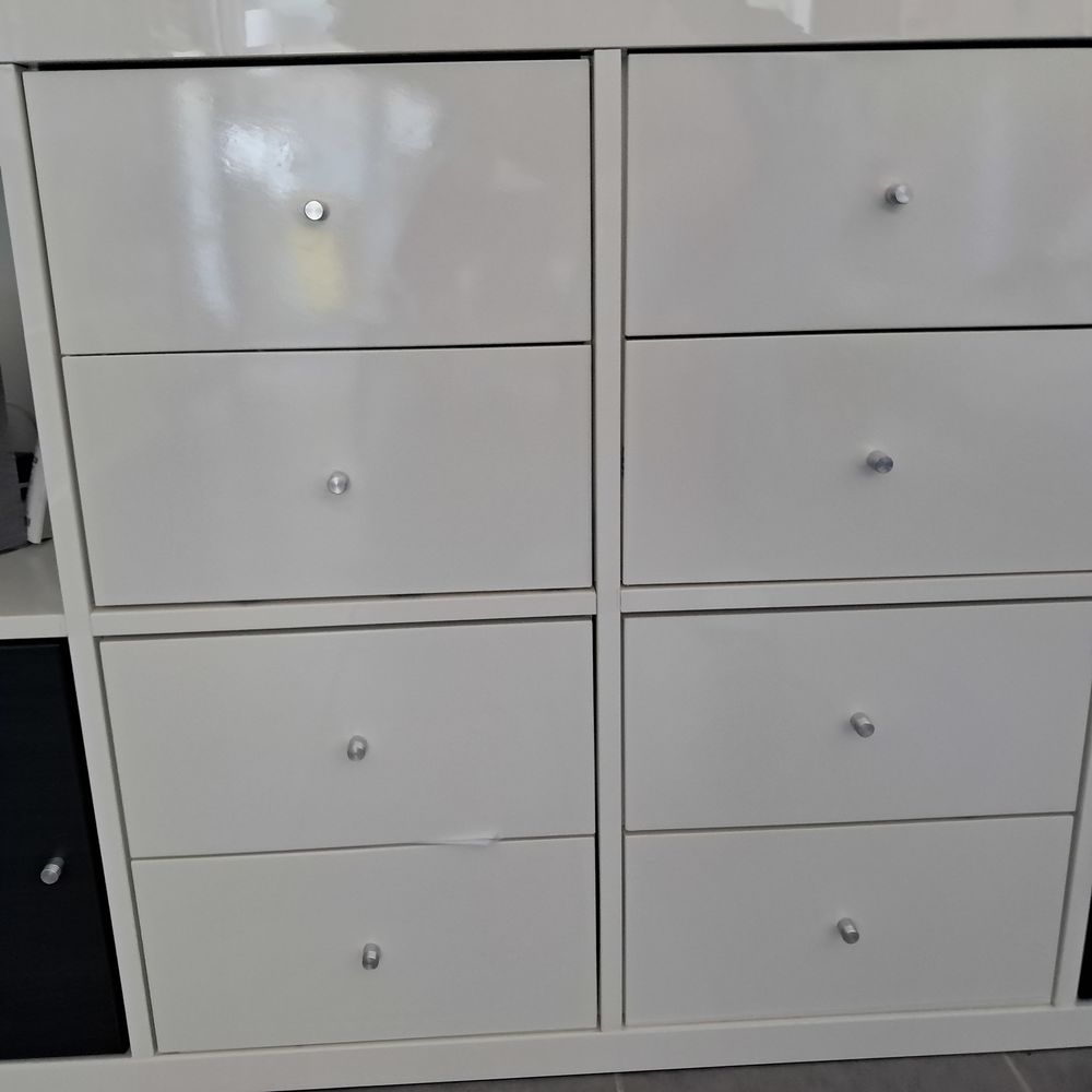 Beau meuble blanc brillant Meubles