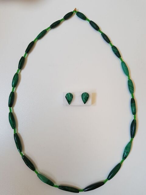 Collier et boucles d'oreilles en malachite 40 Marignane (13)