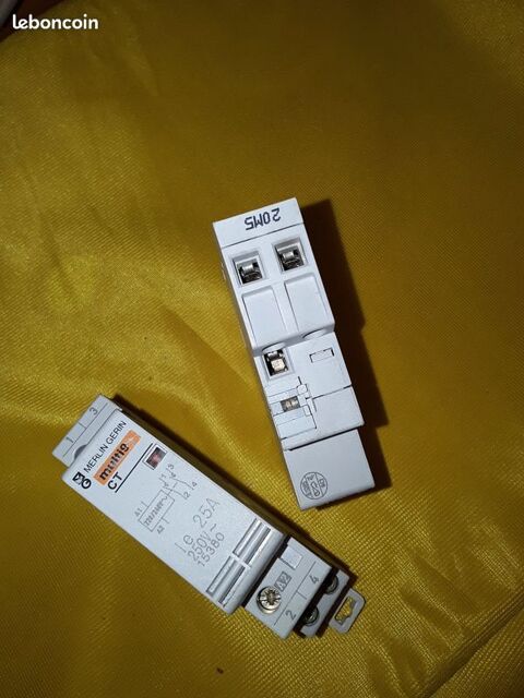 Contacteur 25A MERLIN GERIN 250V 15380 15 Serres-Castet (64)