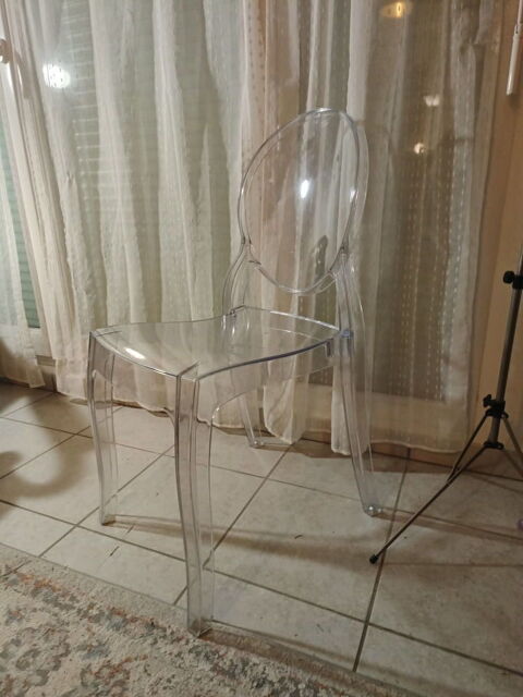 Lot de 6 chaises transparentes imitation Philippe Starck 250 Saint-Cyr-sur-Loire (37)