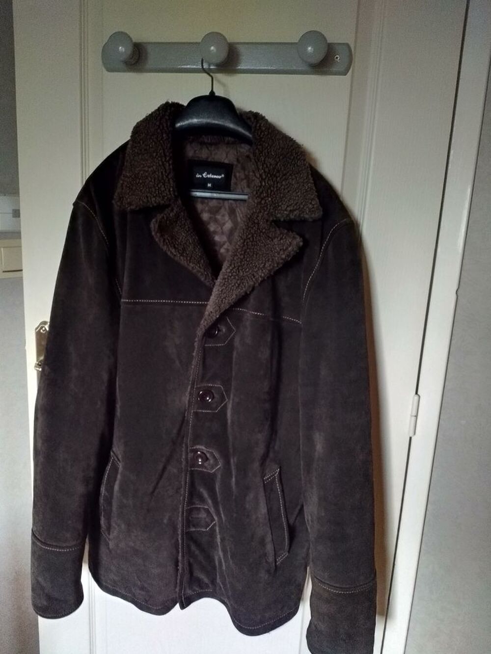 Manteau hiver tr&egrave;s chaud en parfait &eacute;tat Vêtements