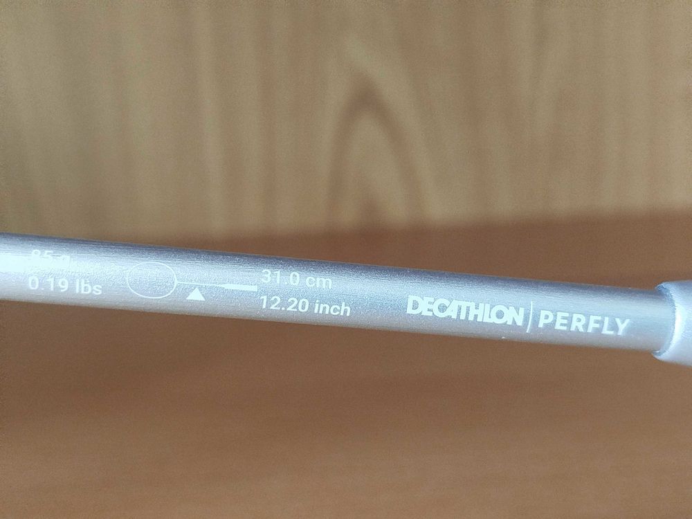 Lot de 2 raquettes de badminton de la marque PERFLY + 2 volants (TBE) Sports