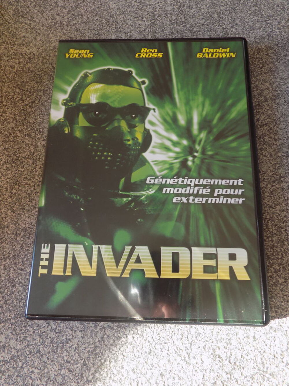 The invader DVD et blu-ray