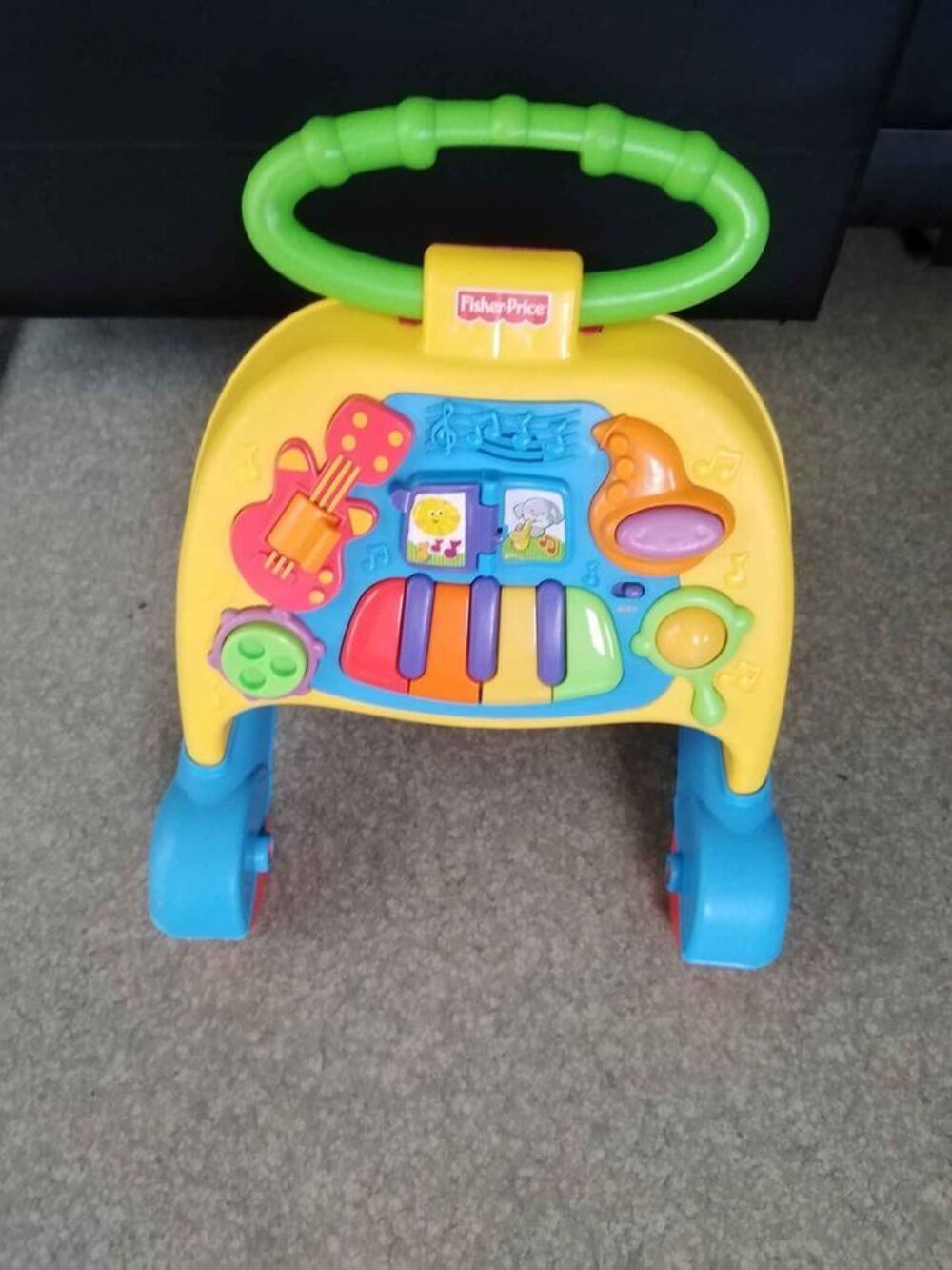 pousse pousse musical fisher price Jeux / jouets