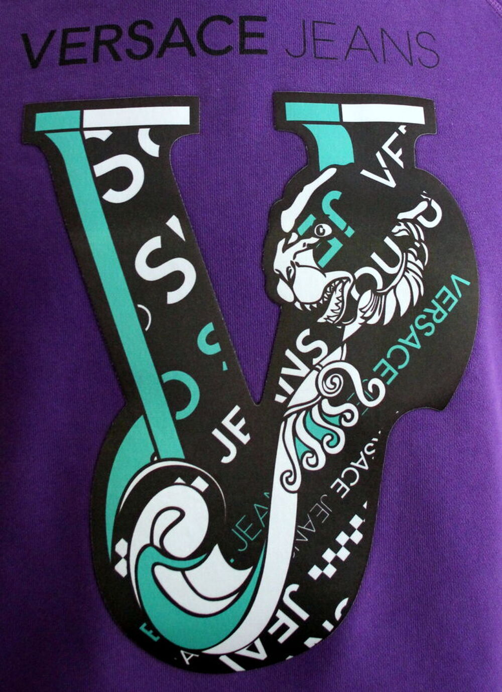 Sweat Shirt violet VERSACE vintage 90 Vêtements