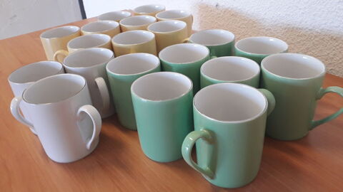 lot de mugs 10 Ollioules (83)